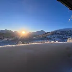 Exclusive Fjord With Private Jacuzzi And Epic Views בקתה *